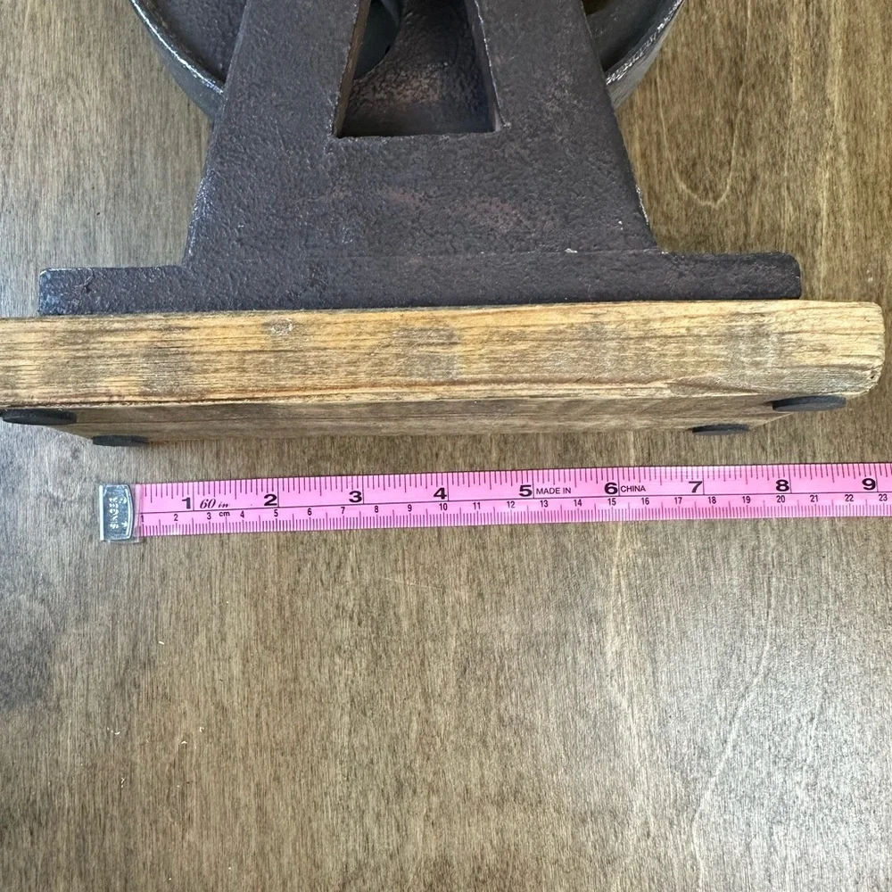 Vintage Industrial Metal Pulley - Picture 7 of 8